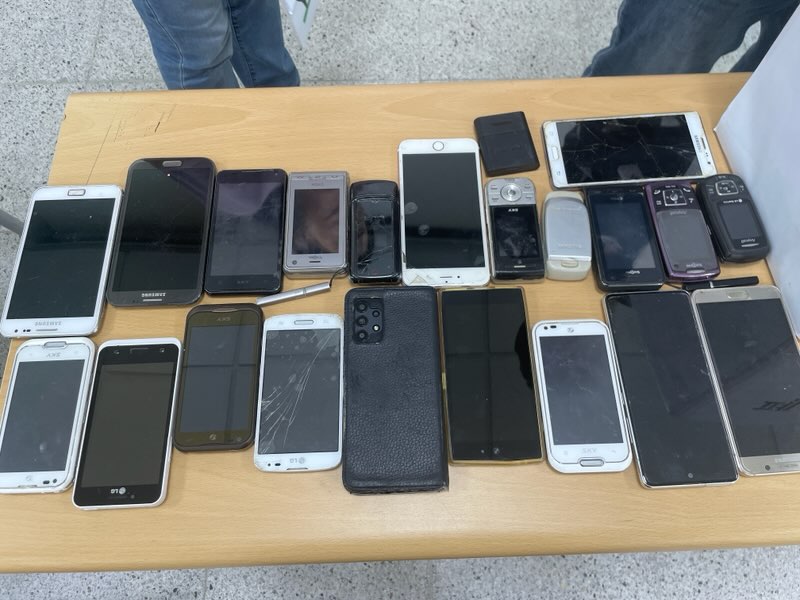연수구 연수1동 통장자율회는 지난 11일 폐휴대전화 기부 캠페인을 했다